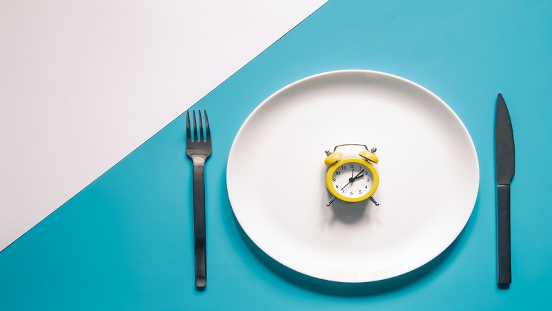 9 Intermittent Fasting Side Effects That Might Derail Your Weight Loss Goals